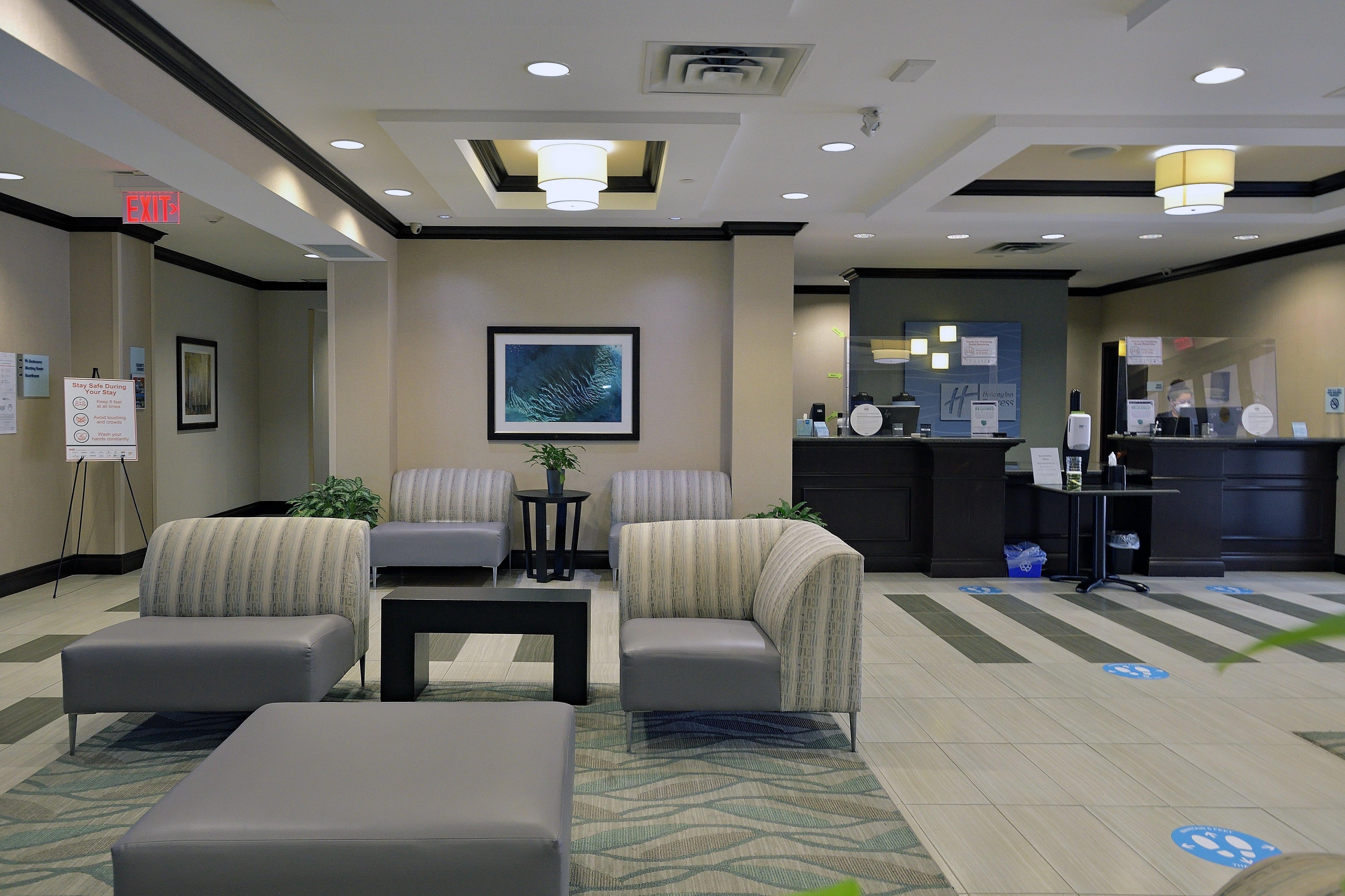 Holiday Inn Express & Suites Ottawa East-Orleans By Ihg Exterior foto
