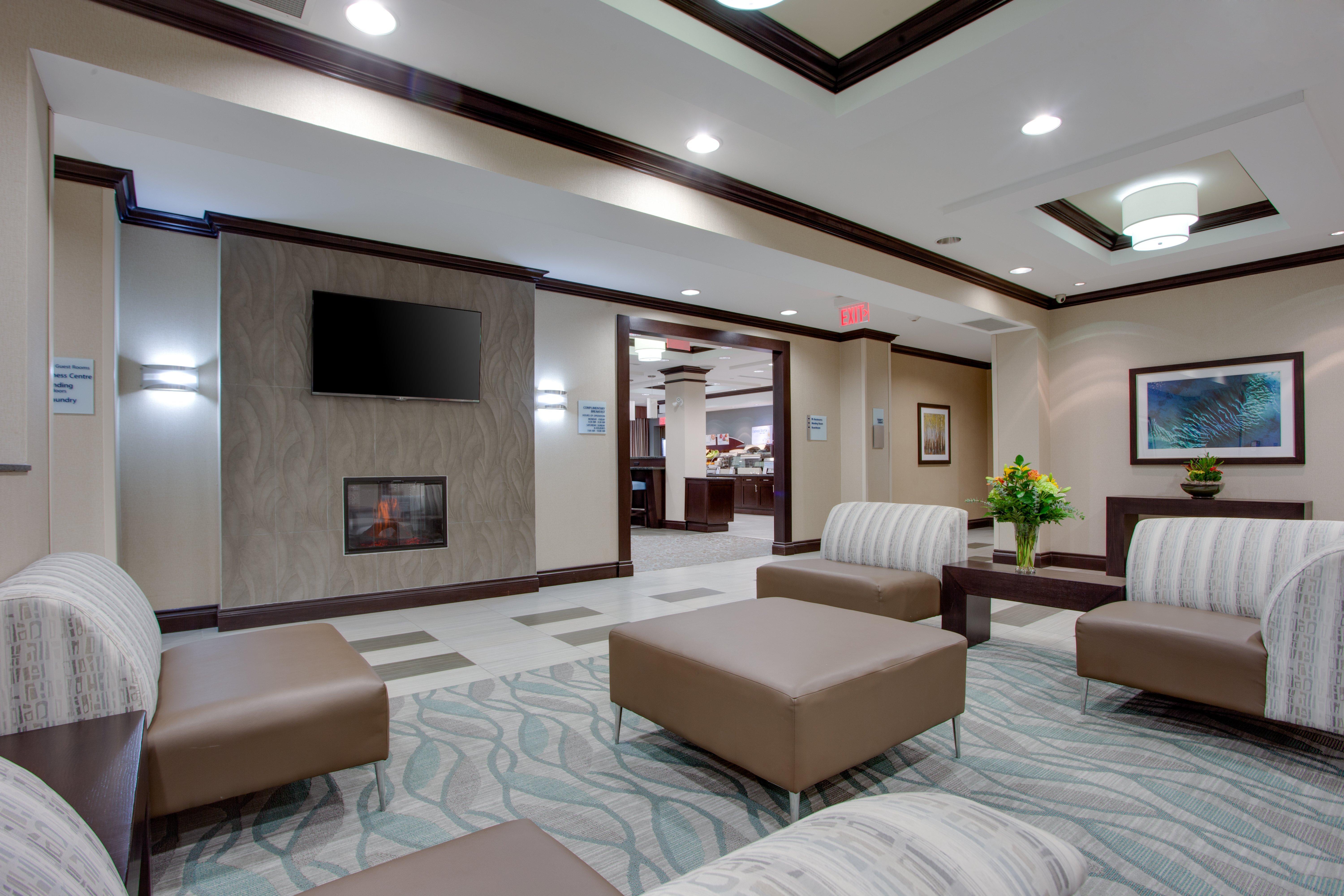Holiday Inn Express & Suites Ottawa East-Orleans By Ihg Exterior foto