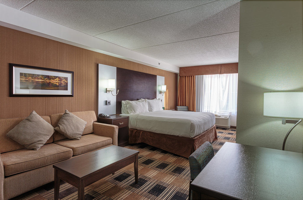 Holiday Inn Express & Suites Ottawa East-Orleans By Ihg Exterior foto